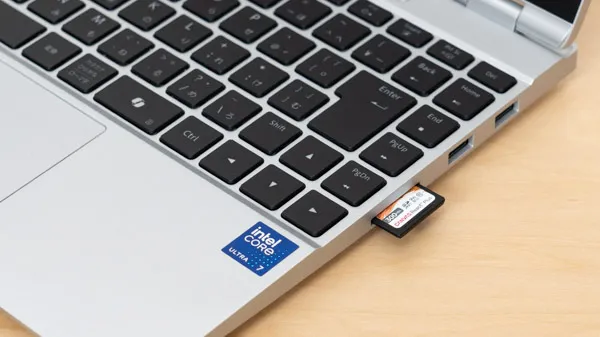 SDカード挿入後