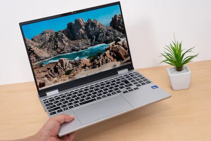 DAIV Z5（2026）の実機レビュー｜RTX 5060/5070搭載でも約1.53kgと軽量