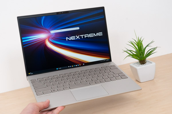 NEC LAVIE Direct NEXTREME Carbonの実機レビュー - the比較