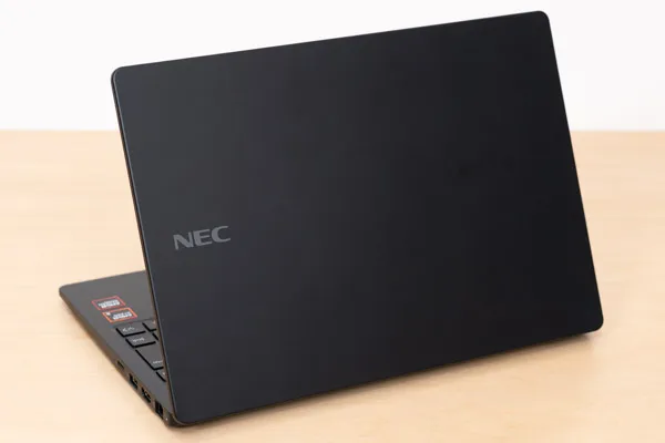 LAVIE Direct N14 Slimの天板写