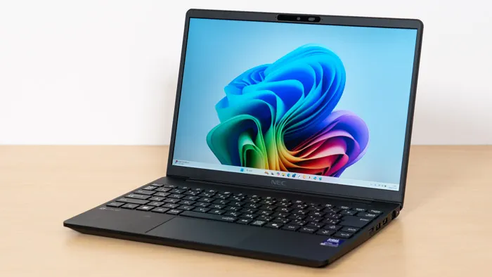 NEC LAVIE Direct NEXTREMEの写真