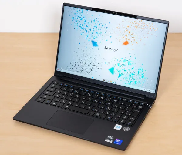 iiyama PC SENSE-14FHX31-UX7-URSXの正面写真