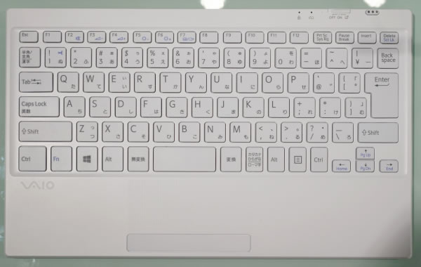 ソニー VAIO Tap 11の展示機レビュー/ぴったりキーボード搭載 -the比較