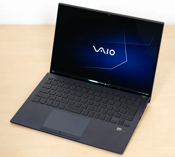 VAIO SX14-Rの正面写真