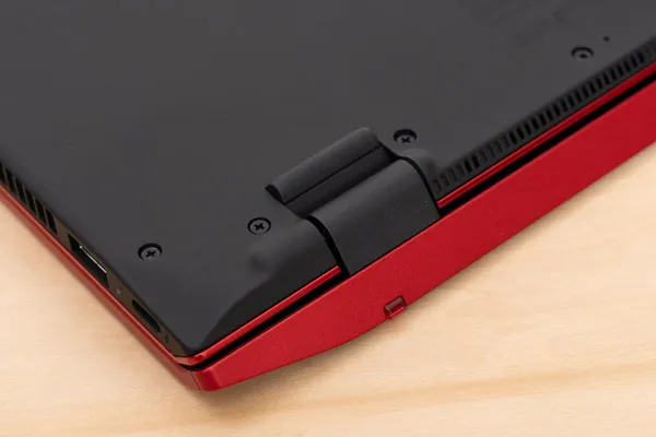 VAIO SX14-Rの底面写真