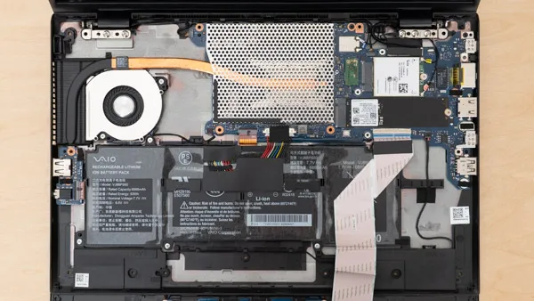 Reborn VAIOの内部の写真
