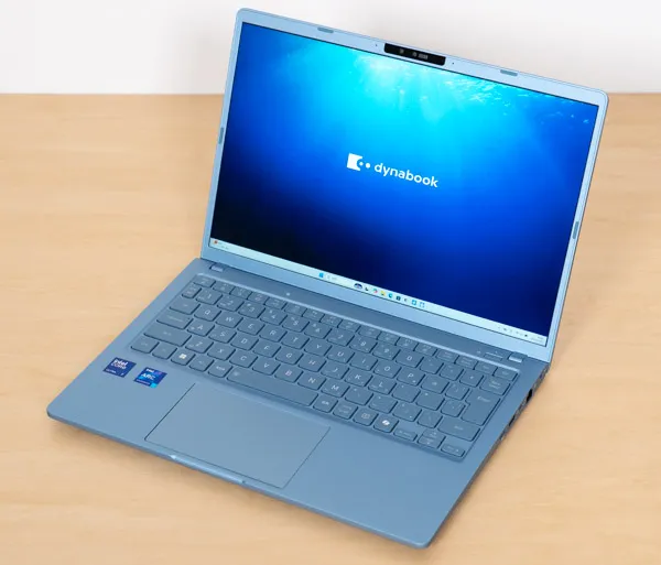 dynabook GR/ZZの正面写真